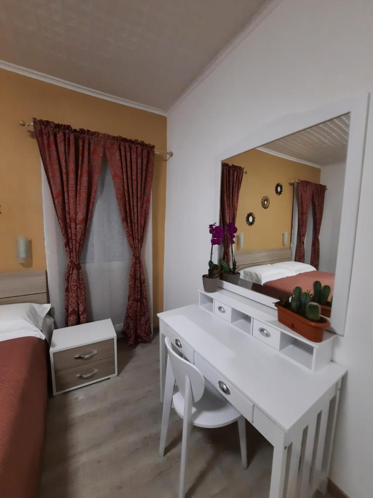 Viccinella House Apartment Capranica Exterior foto